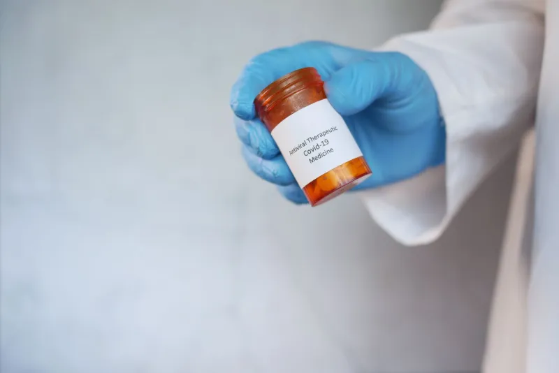 What Your Pill Bottle Is Actually Trying to Tell You: A Canadian Guide to Pharmacy Label Language